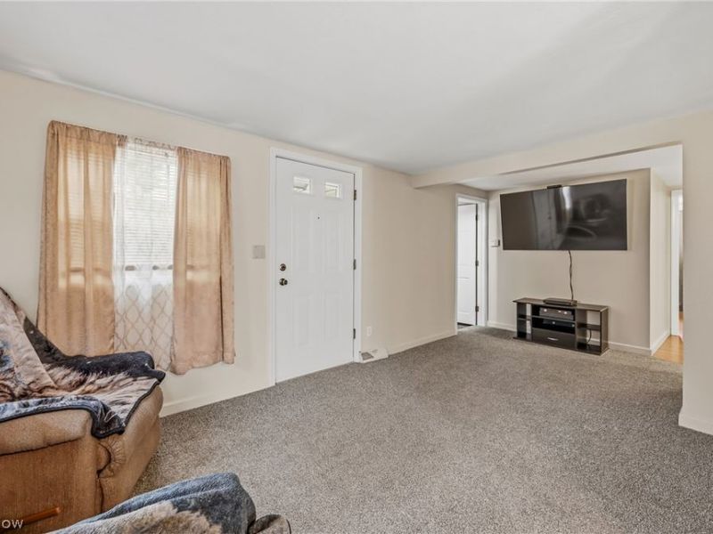 6982 Mcclure Road, Hubbard, OH 44425 Photo 11