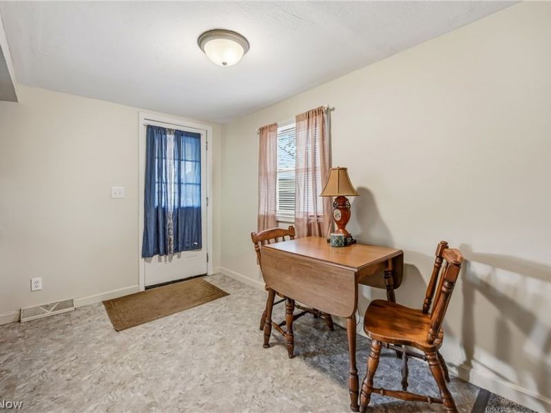 6982 Mcclure Road, Hubbard, OH 44425 Photo 13