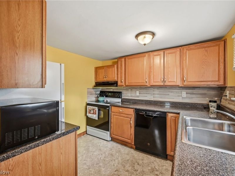 6982 Mcclure Road, Hubbard, OH 44425 Photo 16