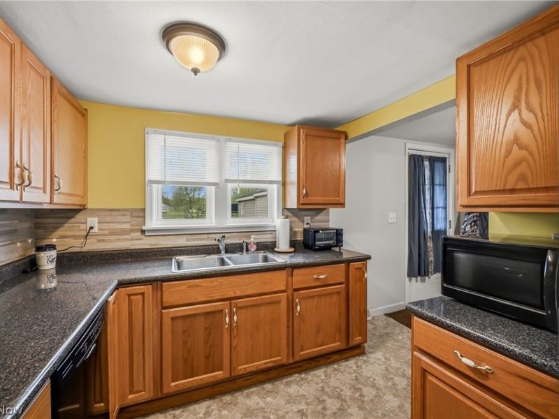 6982 Mcclure Road, Hubbard, OH 44425 Photo 17