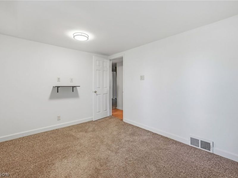 6982 Mcclure Road, Hubbard, OH 44425 Photo 19