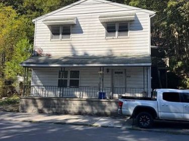 304 E MAHANOY AVENUE, GIRARDVILLE, PA 17935