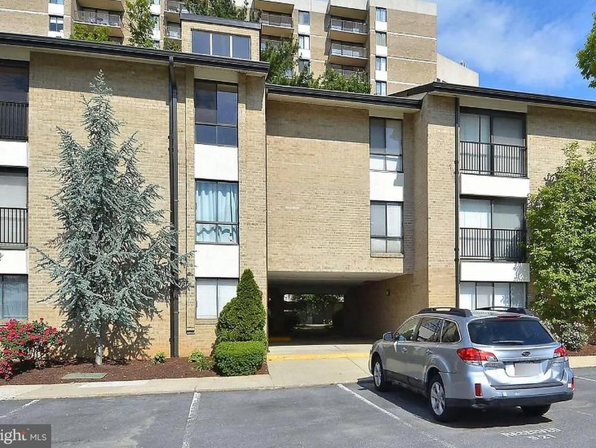 10 Monroe, Unit 302, Rockville, MD 20850 Main Photo