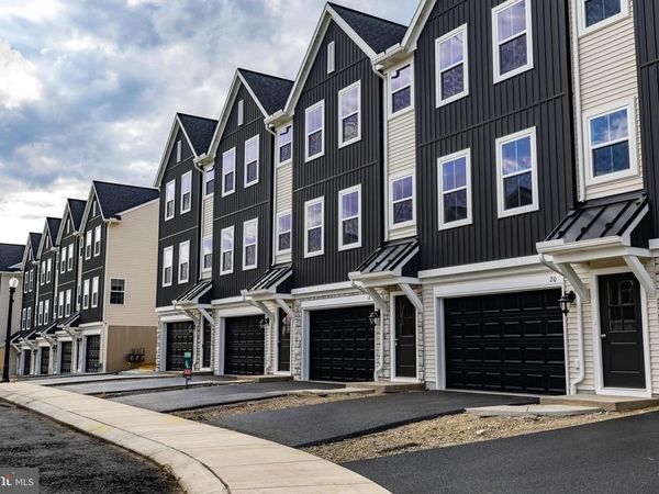 16 MEREDITH WAY , CARLISLE, PA 17013