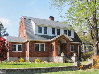 22889 N JAMES MADISON HIGHWAY , DILLWYN, VA 23936