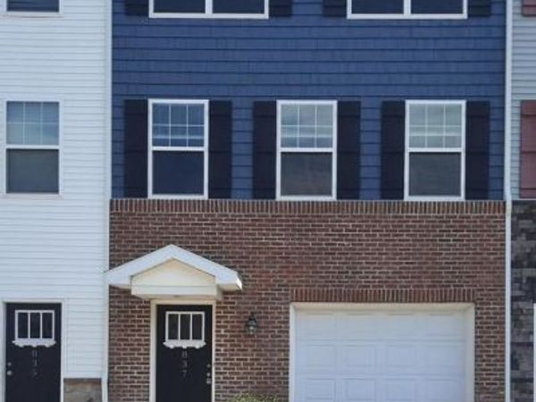 837 ADMIRALS QUAY DRIVE , MECHANICSBURG, PA 17050