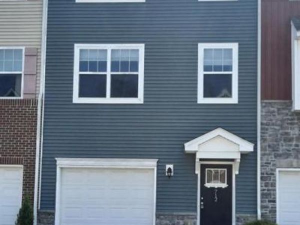 712 ADMIRALS QUAY DRIVE , MECHANICSBURG, PA 17050