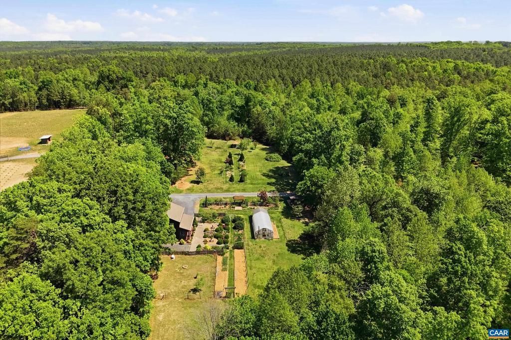 1740 Georges Mill Rd , Palmyra, VA 22963 Main Photo