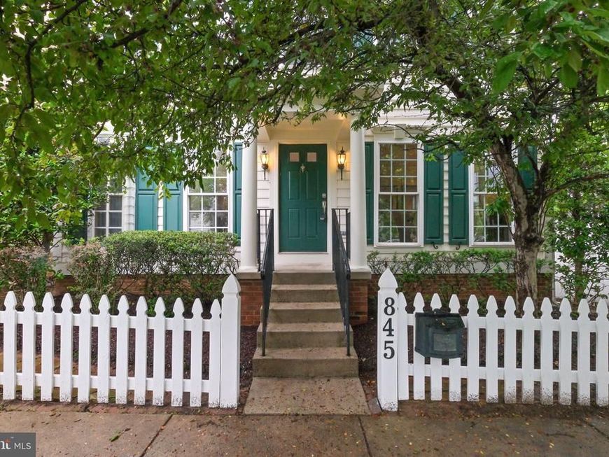 845 Lake Varuna Drive, Gaithersburg, MD 20878 Main Photo