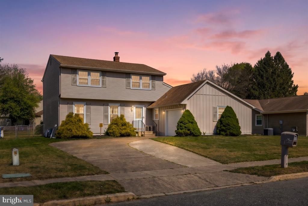 165 Golfview Drive, Sewell, NJ 08080 Main Photo