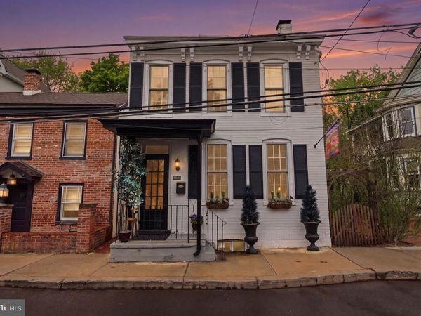 30 SWAN STREET, LAMBERTVILLE, NJ 08530