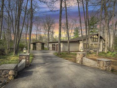 10 LINCOLN DRIVE , EAST BERLIN, PA 17316