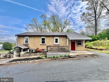 1310 HAY ROAD, TEMPLE, PA 19560