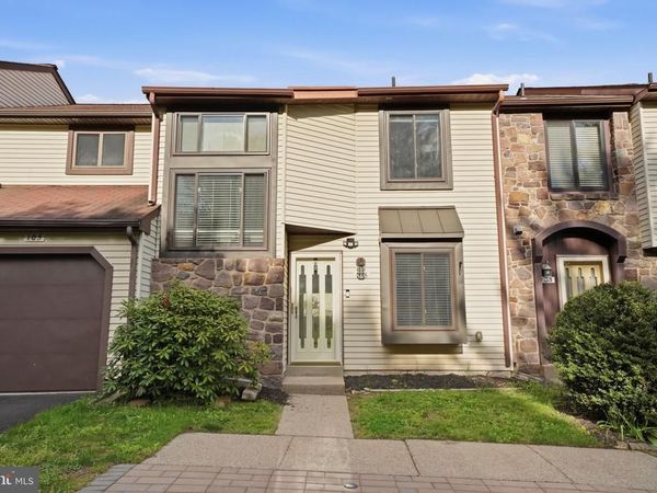 104 WINDHAM COURT, NEWTOWN, PA 18940