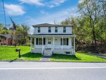 2023 LOCUST LANE, HARRISBURG, PA 17109