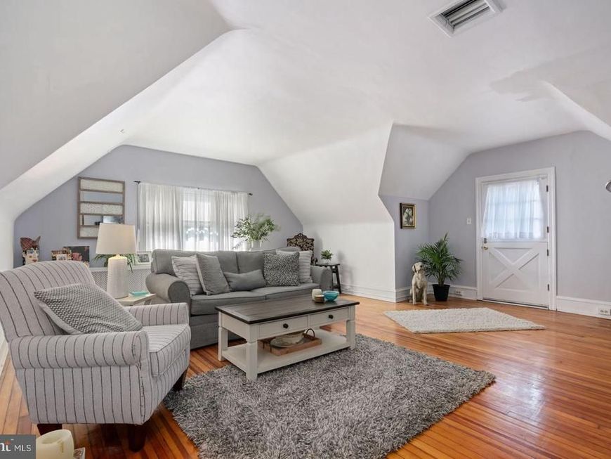 118 Montrose Avenue, Unit C, Bryn Mawr, PA 19010 Main Photo