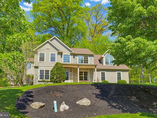 2760 STEVENS SUMMIT DRIVE, COLUMBIA, PA 17512
