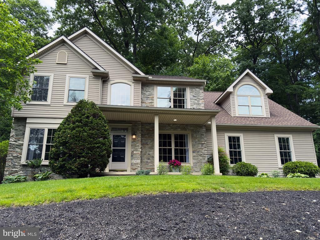 2760 STEVENS SUMMIT DRIVE, COLUMBIA, PA 17512
