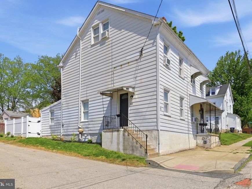 712 Wells Street, Conshohocken, PA 19428 Main Photo