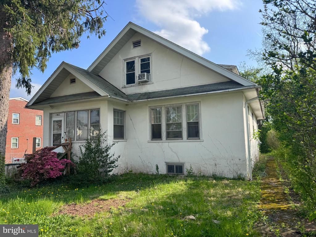 342 Perkiomen Avenue, Lansdale, PA 19446 Main Photo