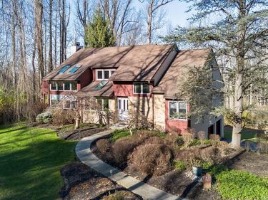 635 HARTS RIDGE ROAD, CONSHOHOCKEN, PA 19428
