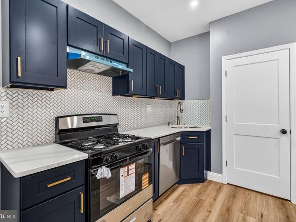 6072 W GIRARD AVENUE, PHILADELPHIA, PA 19151