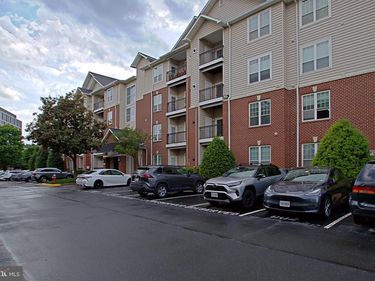 1570 SPRING GATE DRIVE , Unit 7215, MCLEAN, VA 22102