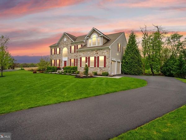 14 BRAEBURN COURT, ROUND HILL, VA 20141