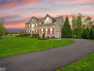 14 BRAEBURN COURT, ROUND HILL, VA 20141
