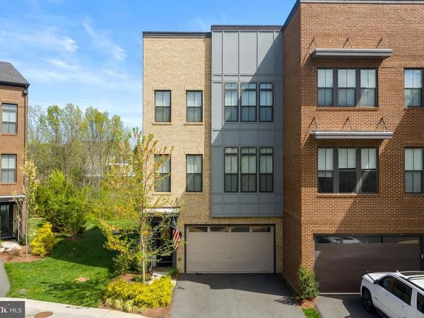 23070 SULLIVANS COVE, BRAMBLETON, VA 20148