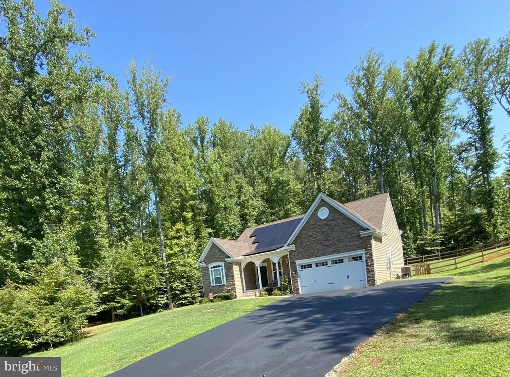 1095 Timber Mill Lane , Fredericksburg, VA 22406 Main Photo