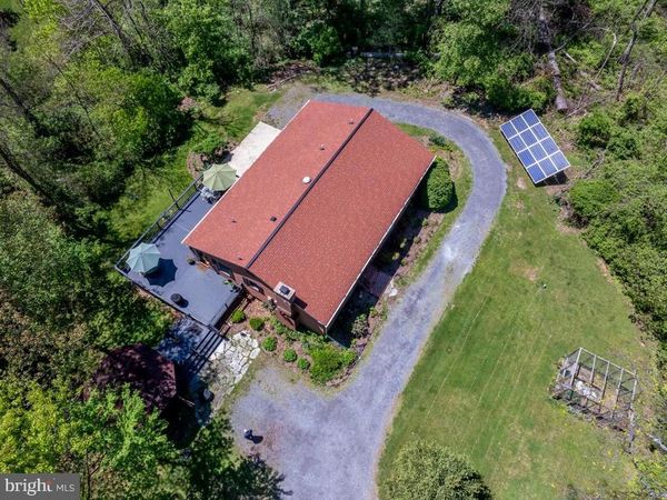 286 FALLING SPRING ROAD, SHEPHERDSTOWN, WV 25443