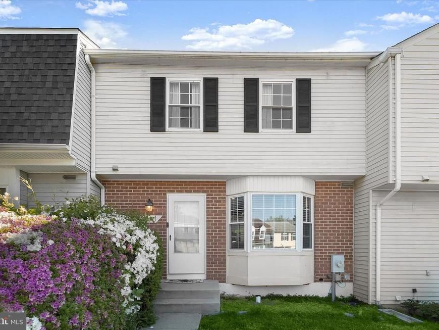 8611 Kelso Terrace, Gaithersburg, MD 20877 Main Photo