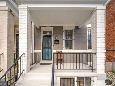 1118 STAPLES STREET NE , WASHINGTON, DC 20002