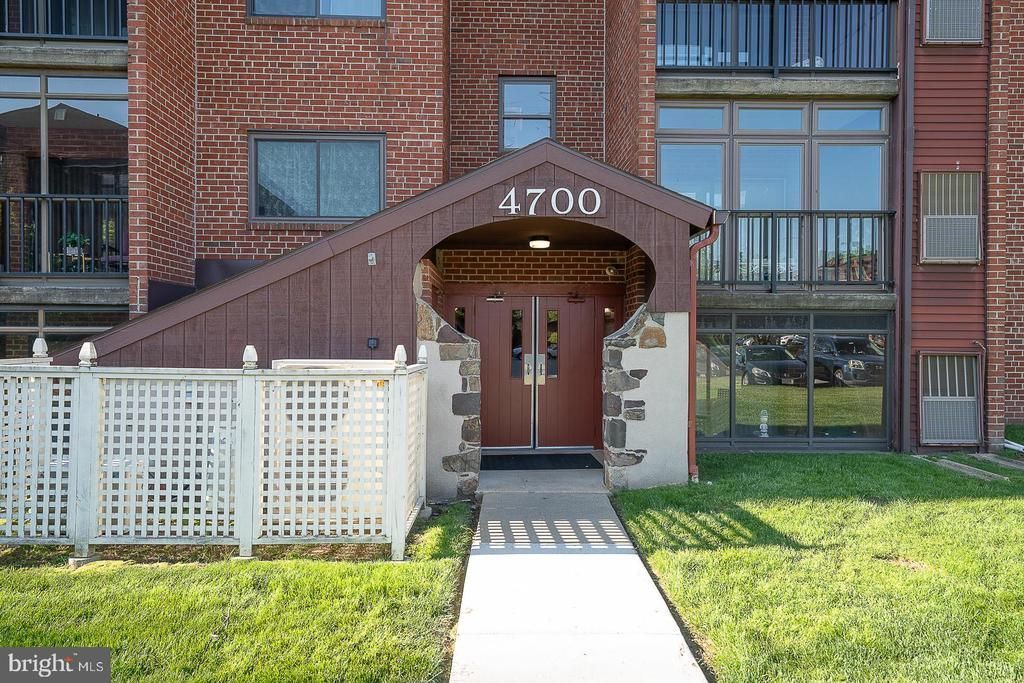 4700 Linden Knoll, Unit 426, Wilmington, DE 19808 Main Photo