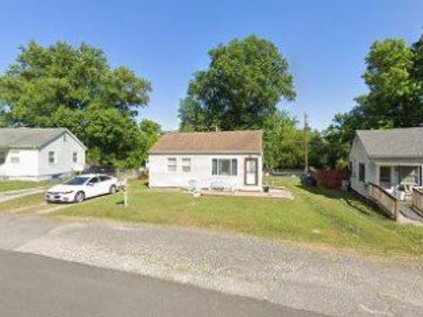 14 TAXI WAY , BALTIMORE, MD 21220