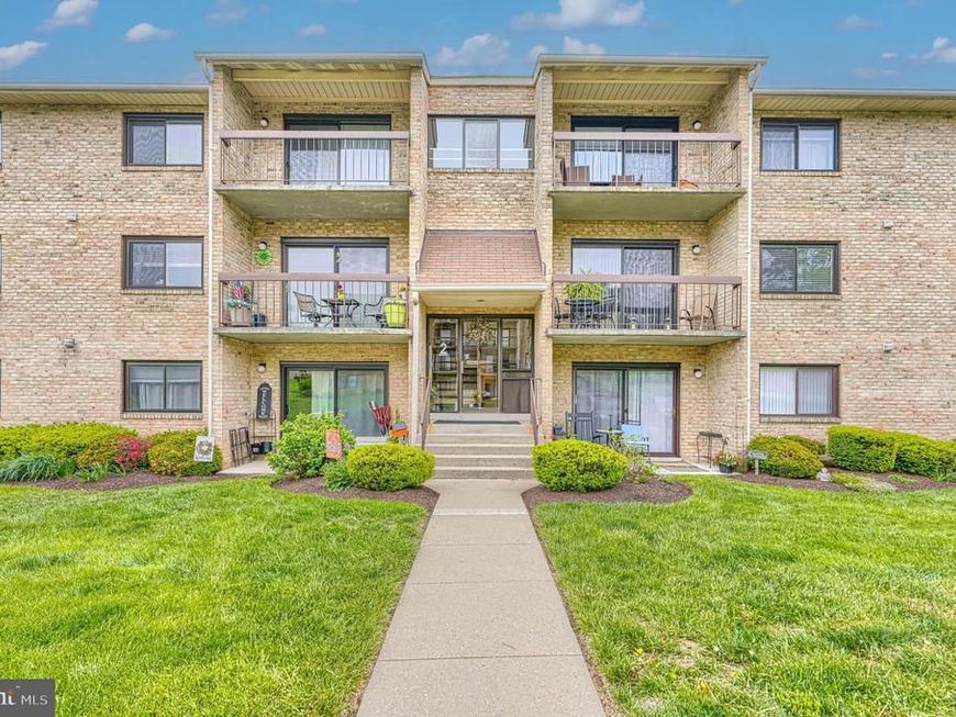2 Summit Hill Court, Unit C-3, Baltimore, MD 21228 Main Photo