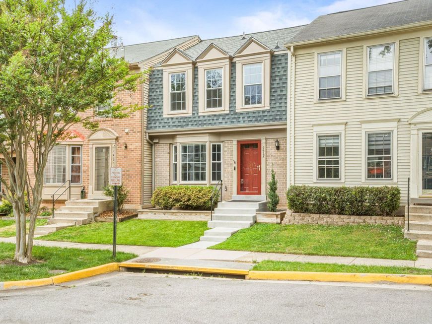 5428 New London Park Drive, Fairfax, VA 22032 Main Photo