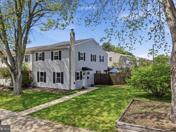 711 HAMILTON ROAD, EAST GREENVILLE, PA 18041