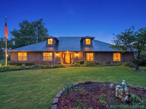 1418 Sherwood Lane , Broken Arrow, OK 74011