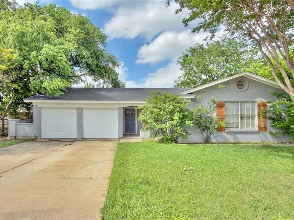 1915 Chalice Road , Arlington, TX 76014