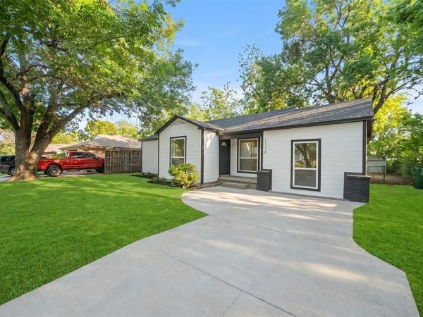 1110 Ryan Avenue , Carrollton, TX 75006