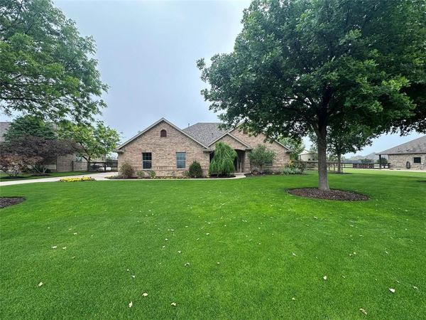 5541 Virginia Drive , Justin, TX 76247