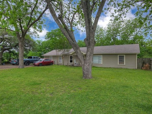 601 N 4th Street, Wills Point, TX 75169