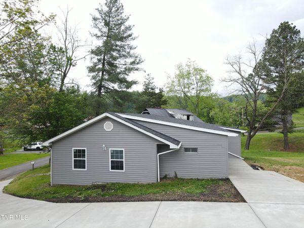 265 Market Street, Clintwood, VA 24228