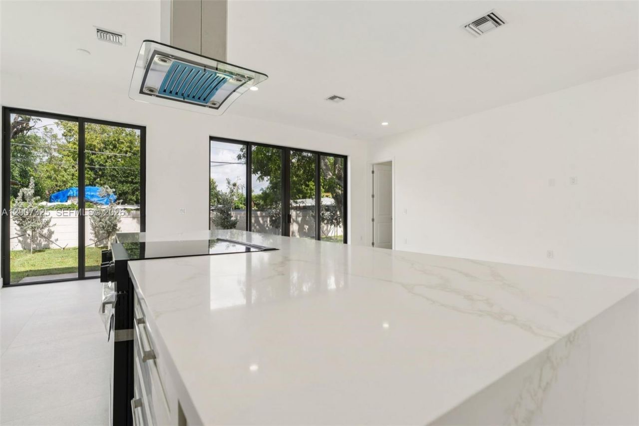 1515 SW 40th Ter, Fort Lauderdale, FL 33317 Photo