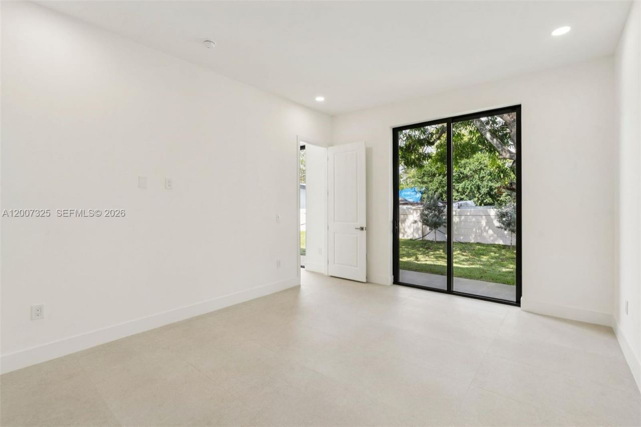 1515 SW 40th Ter, Fort Lauderdale, FL 33317 Photo