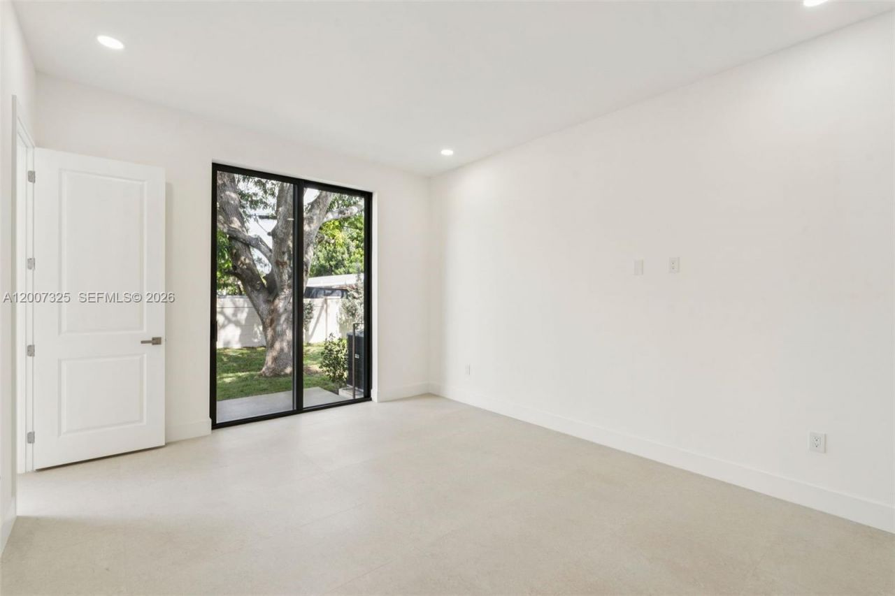 1515 SW 40th Ter, Fort Lauderdale, FL 33317 Photo