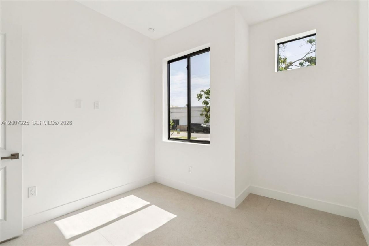 1515 SW 40th Ter, Fort Lauderdale, FL 33317 Photo