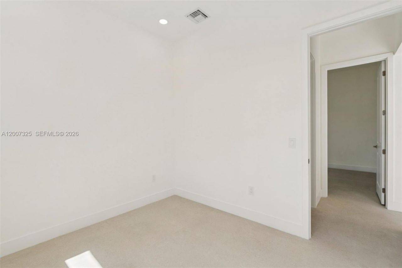 1515 SW 40th Ter, Fort Lauderdale, FL 33317 Photo